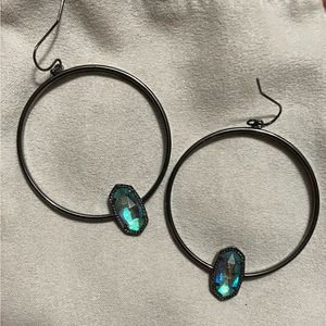 EUC Kendra Scott Elora earrings